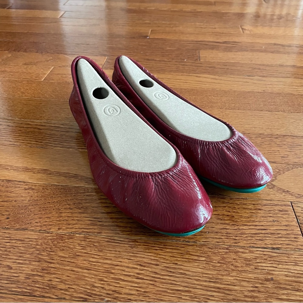 Tieks Patent Leather Ballet Flats Womens Size 8 Ruby Red Foldable Comfort Shoes - Picture 1 of 7